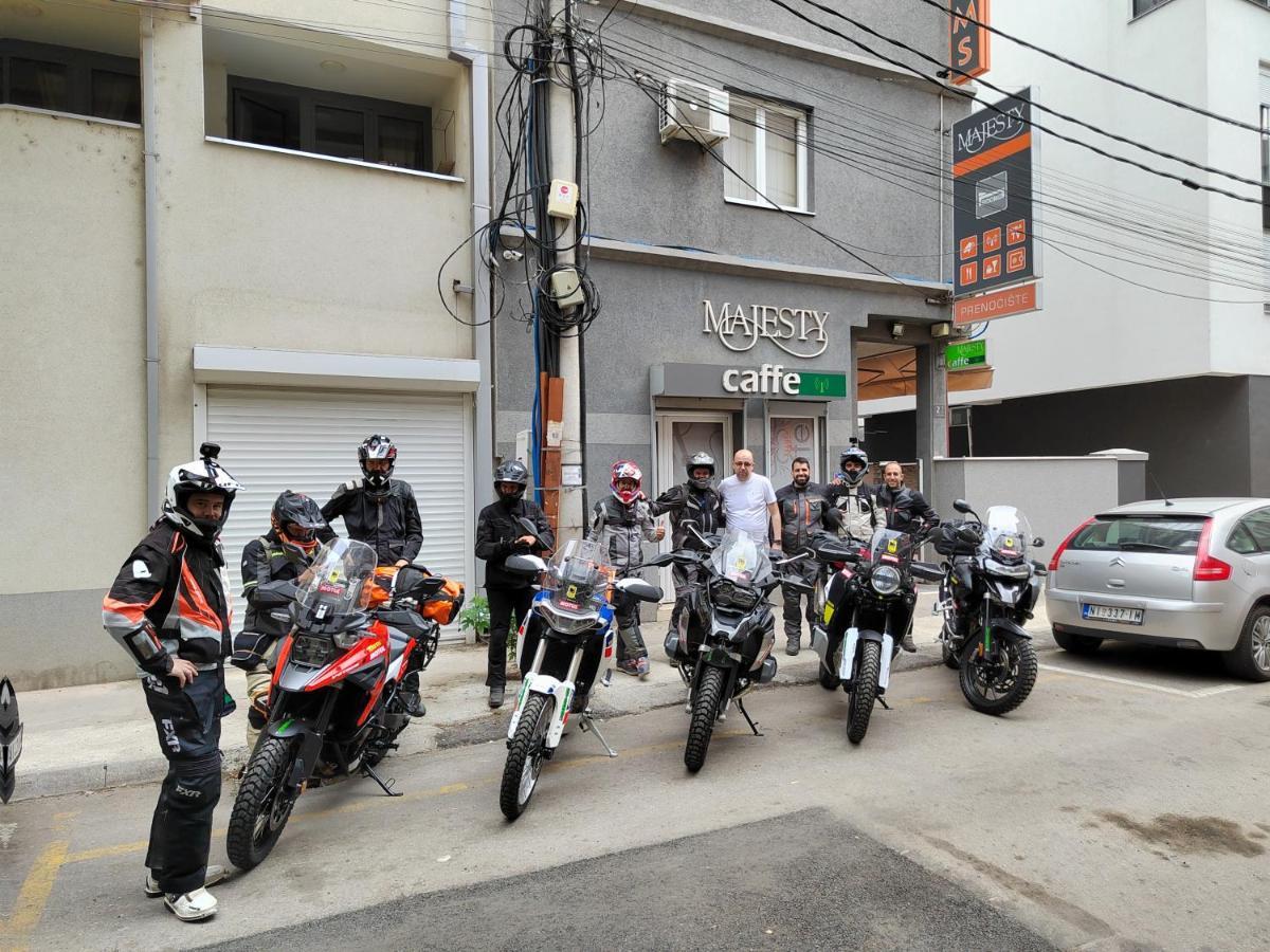 Bed And Breakfast Majesty Ni Exterior foto