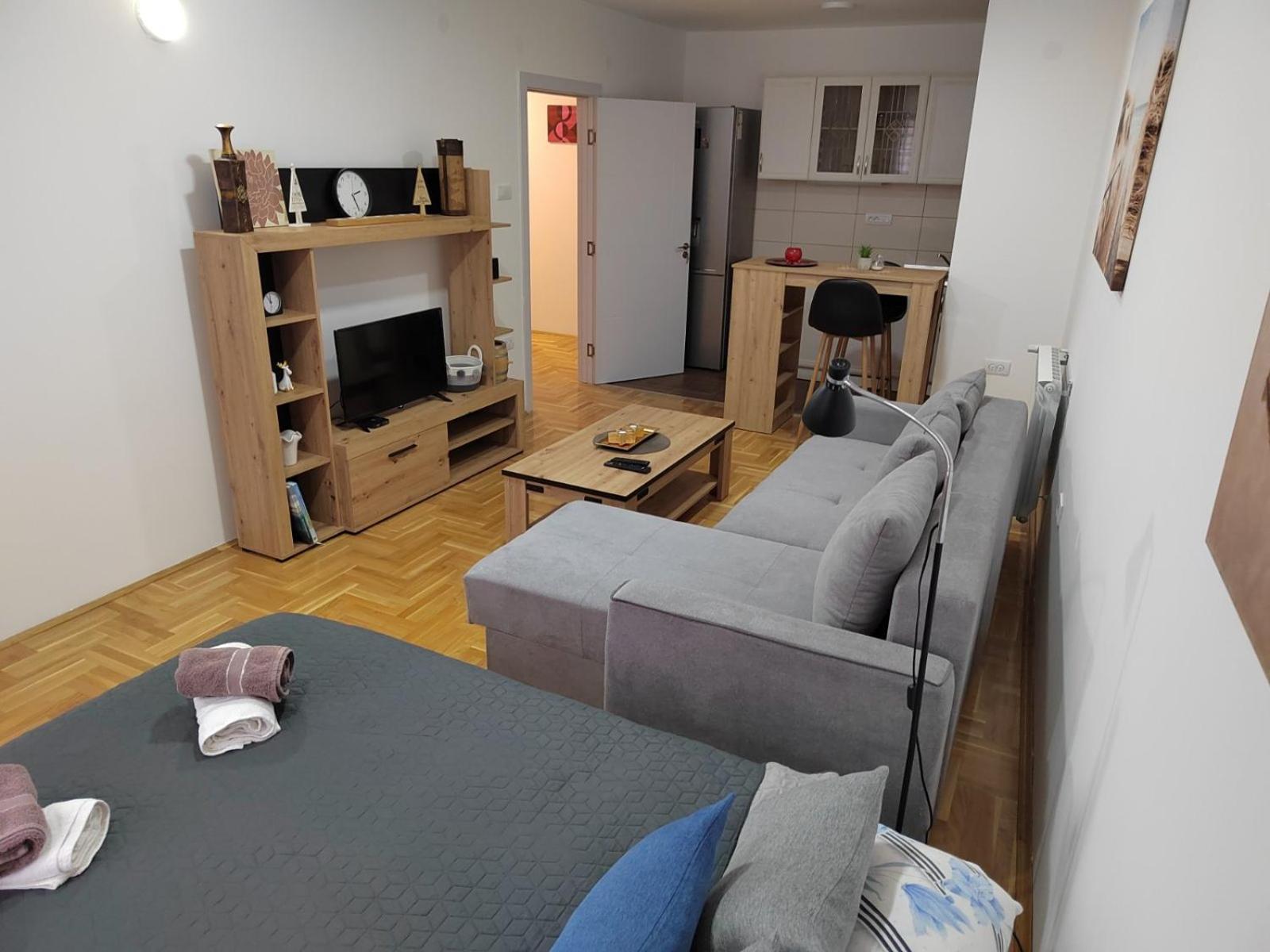 Bed And Breakfast Majesty Ni Exterior foto