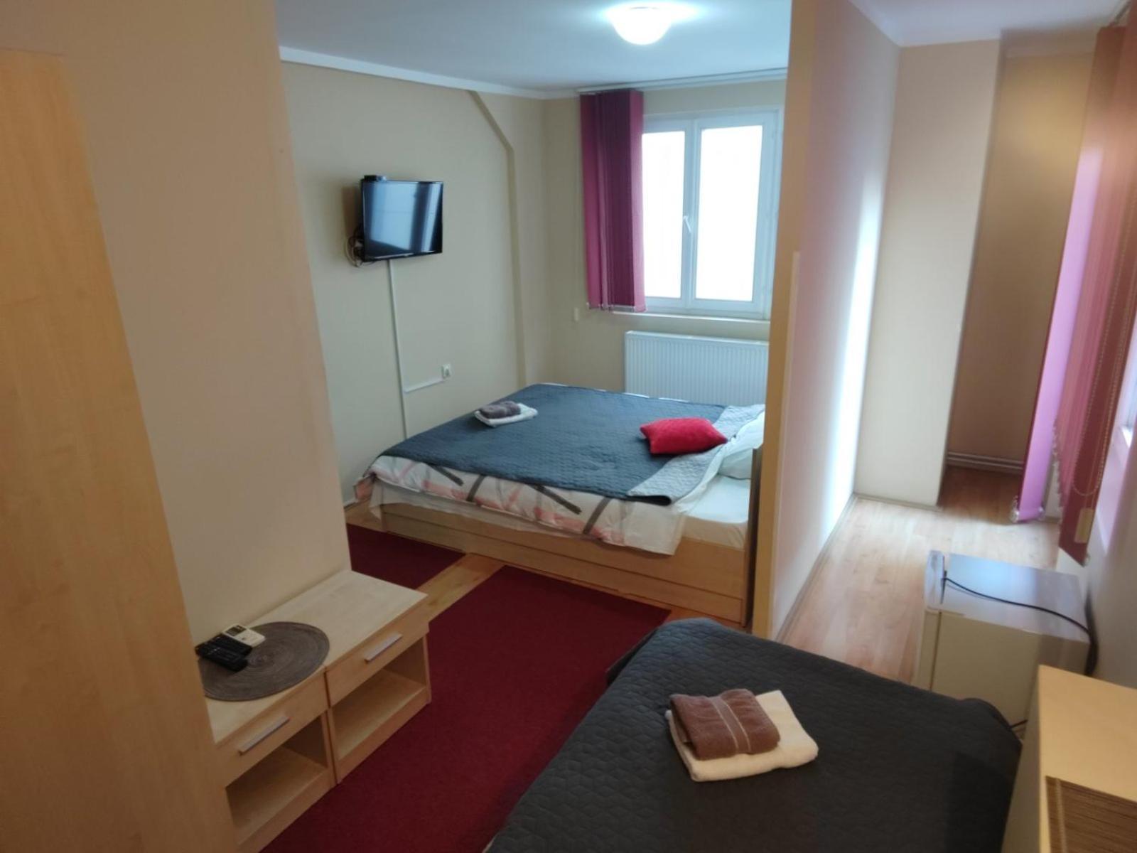 Bed And Breakfast Majesty Ni Exterior foto