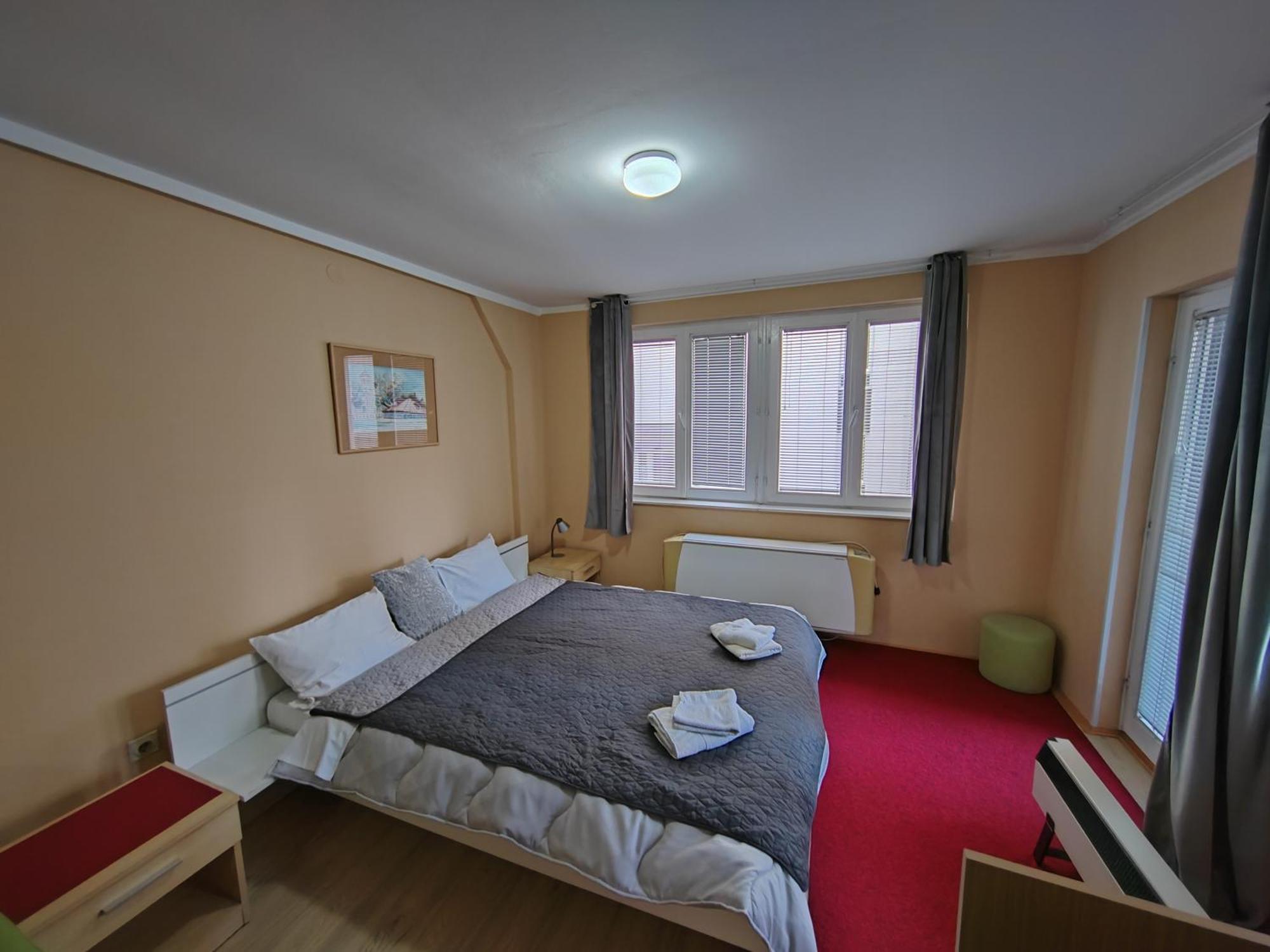 Bed And Breakfast Majesty Ni Exterior foto