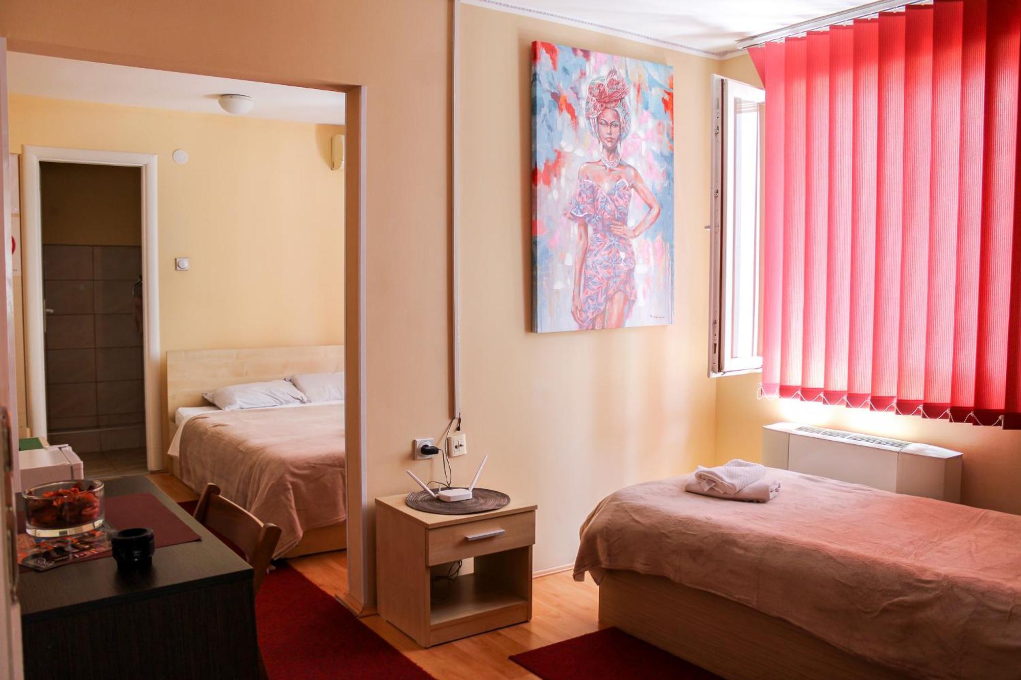 Bed And Breakfast Majesty Ni Exterior foto