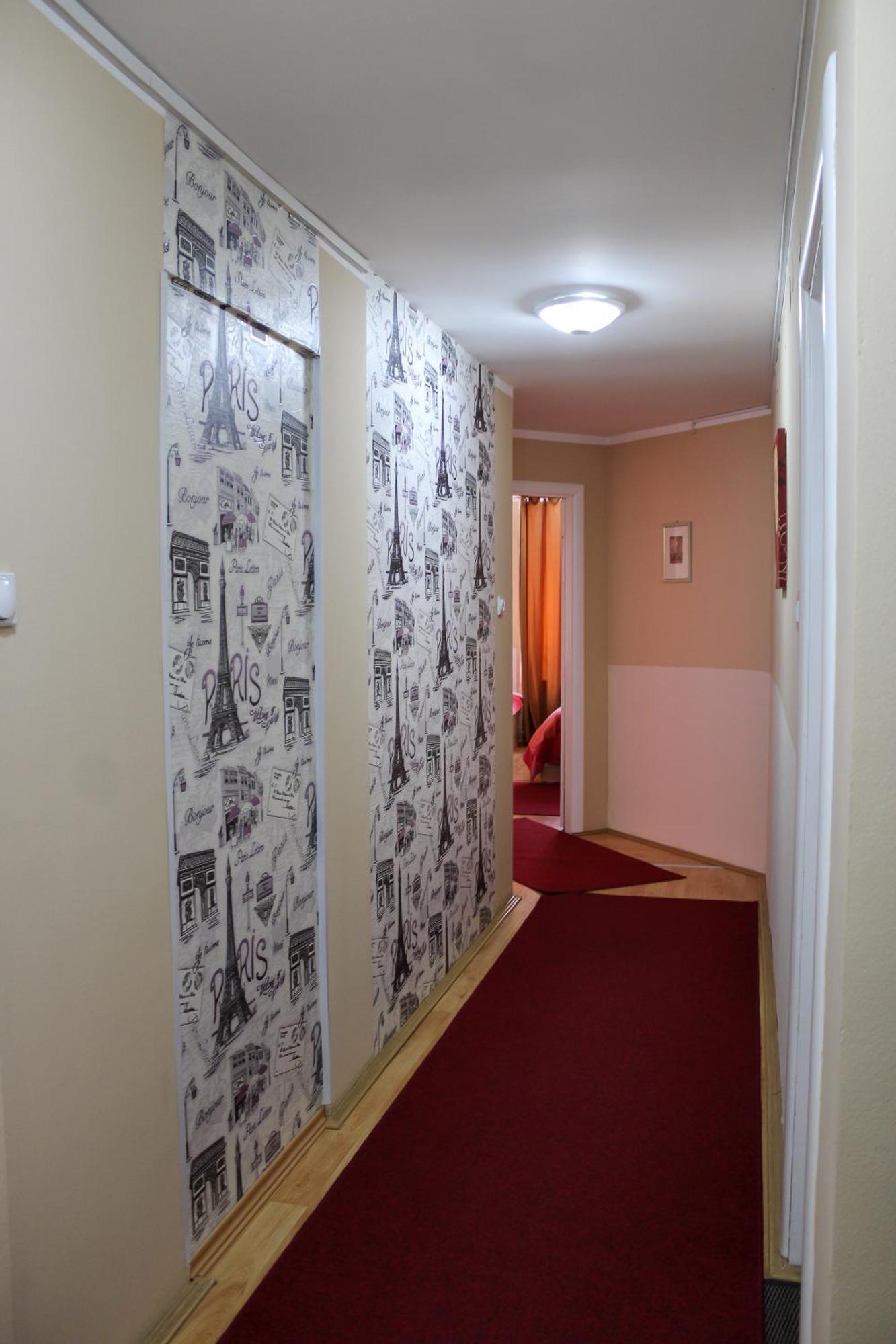 Bed And Breakfast Majesty Ni Exterior foto