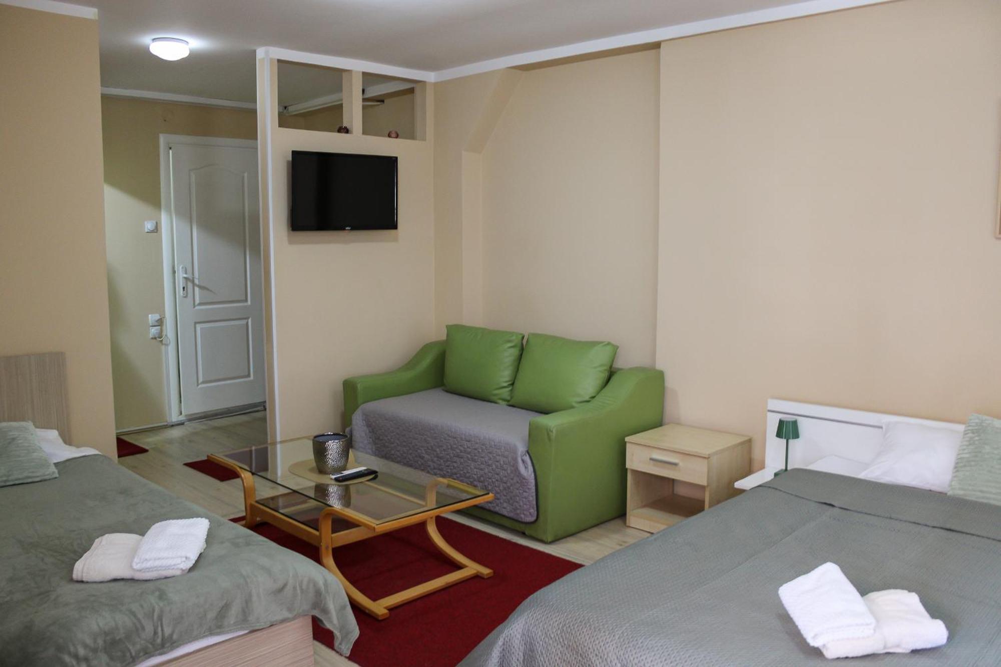 Bed And Breakfast Majesty Ni Exterior foto