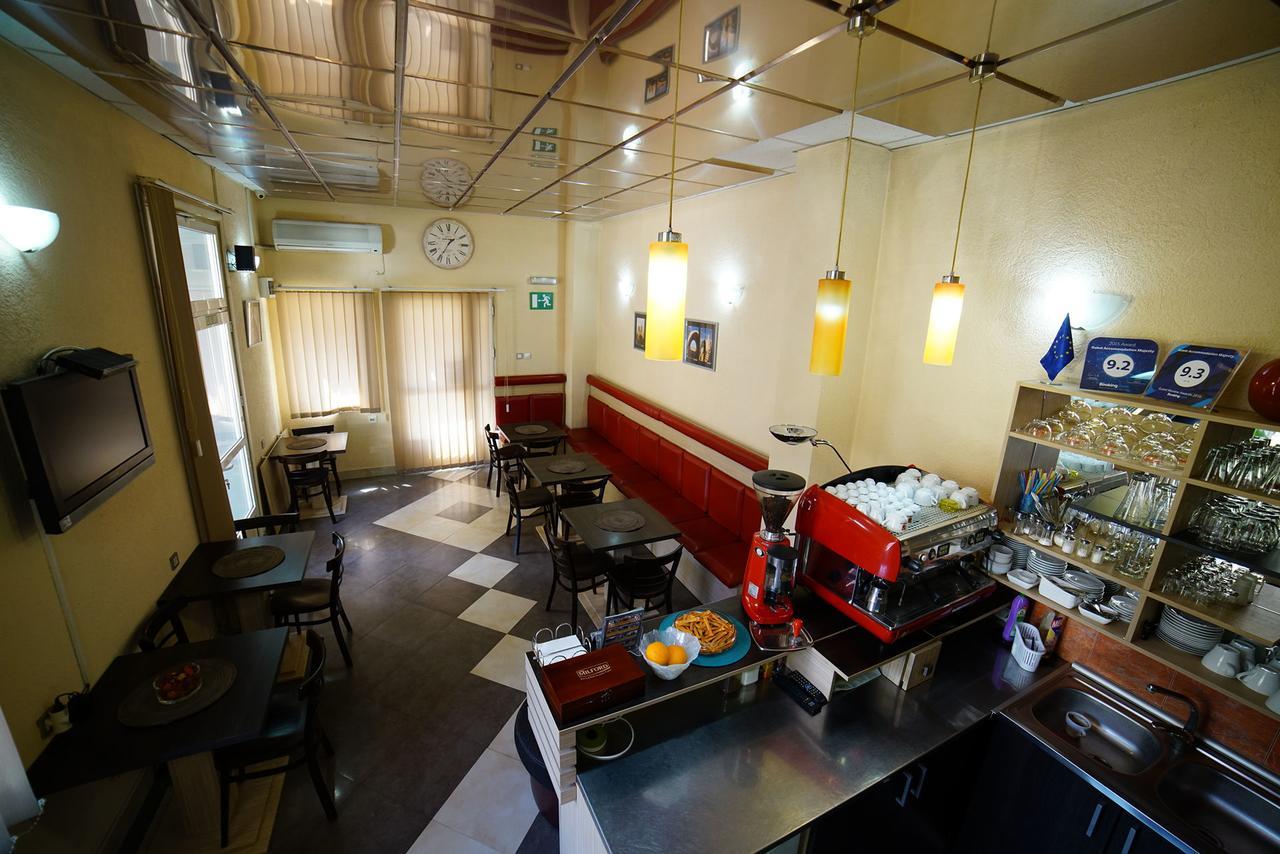 Bed And Breakfast Majesty Ni Exterior foto